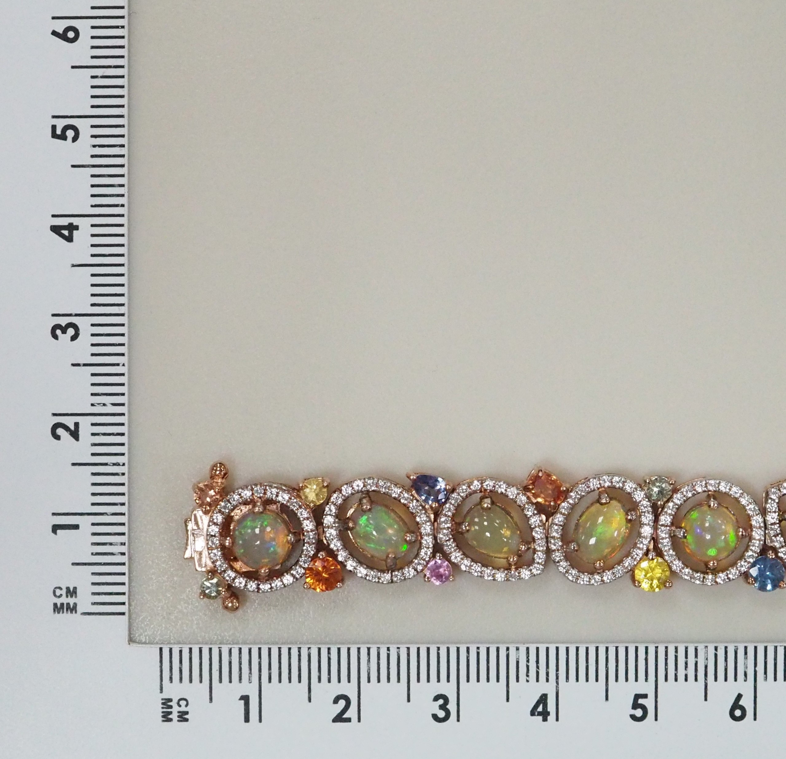 Серебряный браслет с опалами